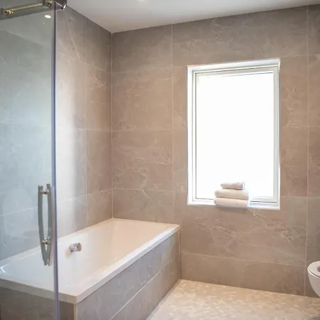 Luxury With Hot Tub Rossnowlagh Donegal Town